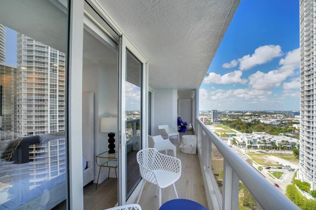 Make It Happen! Brand New With Amazing Water Views Apartment Miami Exterior photo